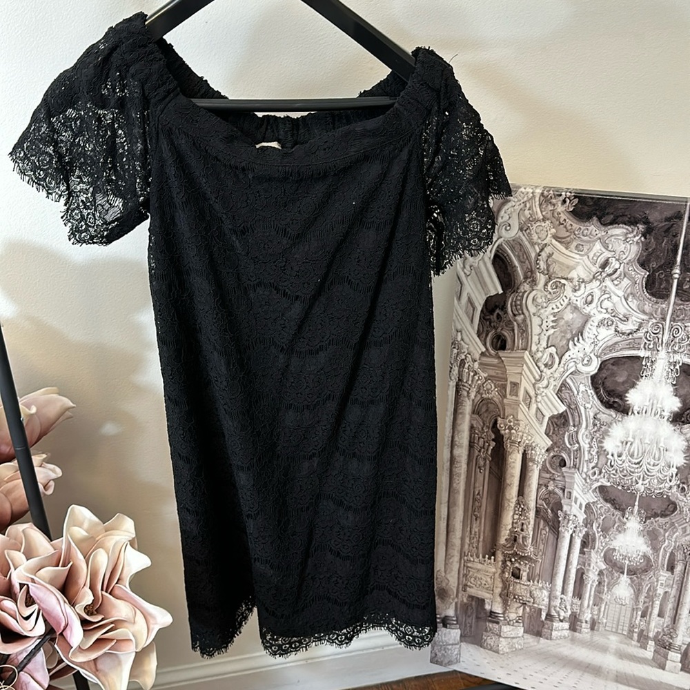 Black lace short sleeve dress
